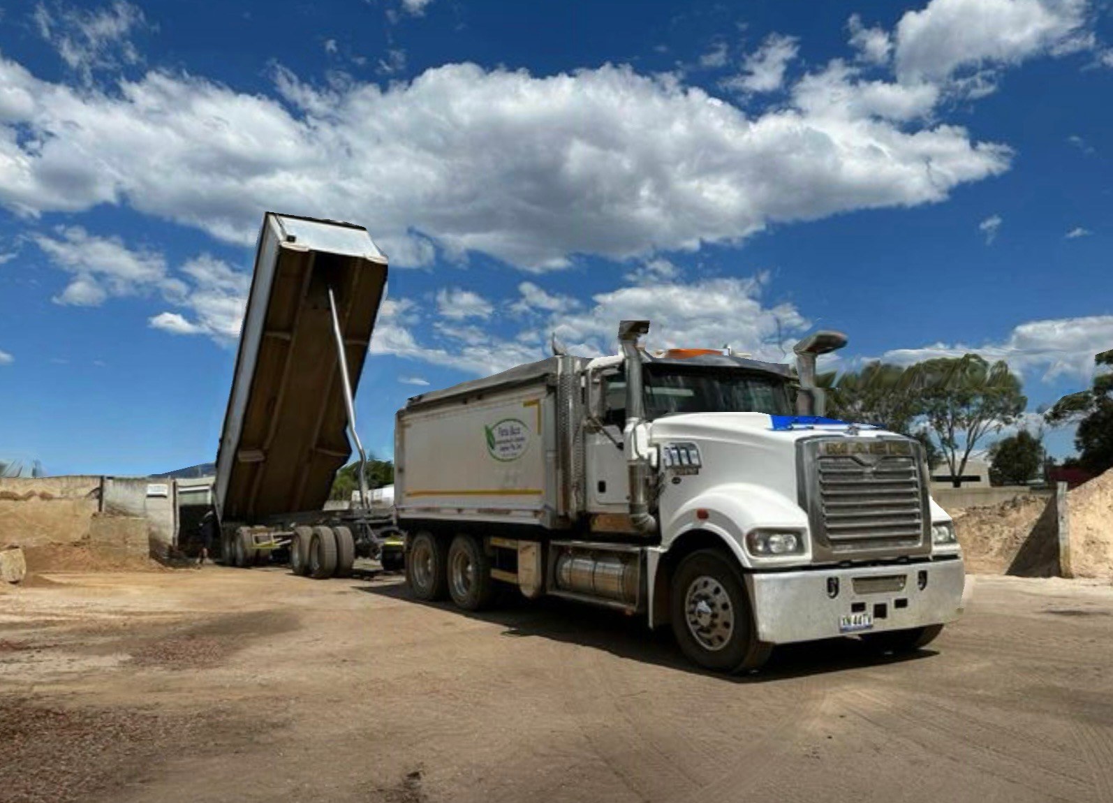 A Putta Bucca tipper truck at the yard